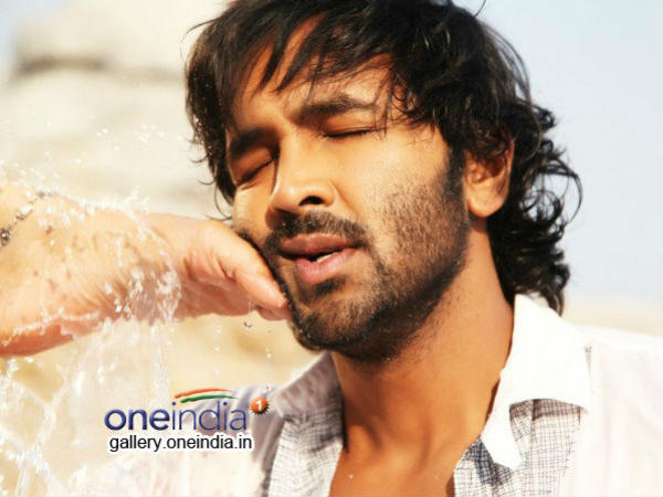 Sridath ‏@DathuRulz