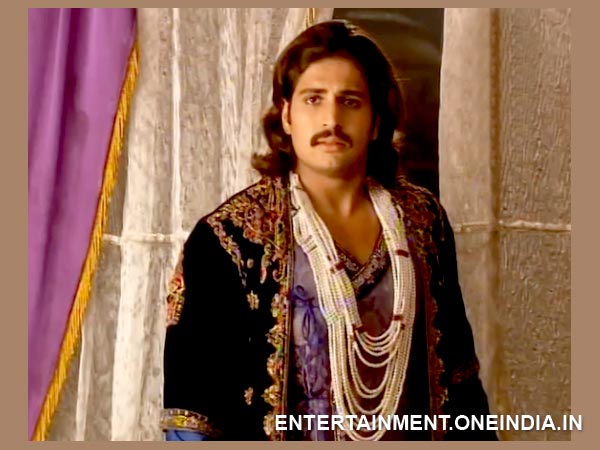 Jalal Rushes To See Jodha