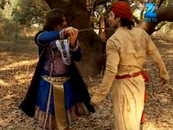 Jalal Fights Sujhamal