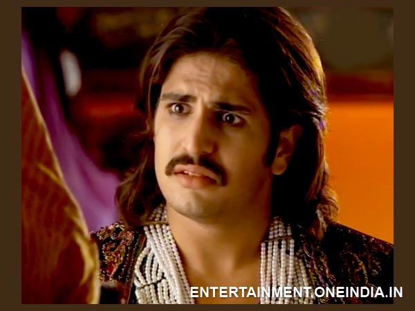 Jalal Realises Jodha's Absence Jalal Realises Jodha's Absence