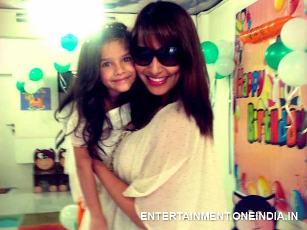 Bipasha Basu, @bipsluvurself