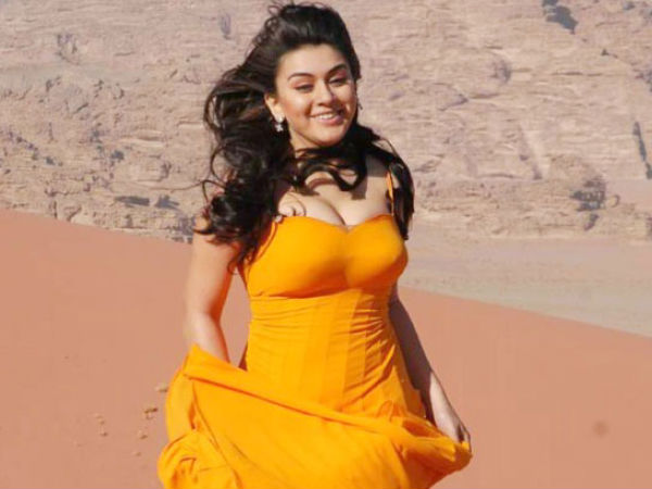 Hansika Uncomfortable...