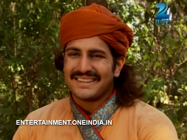 Jalal Hallucinating