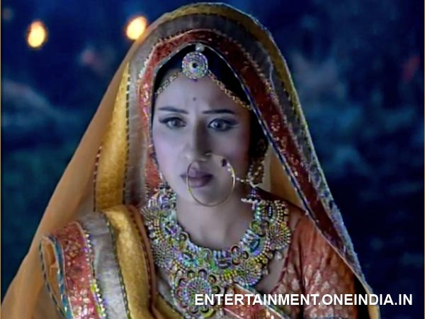 Jodha Hallucinating