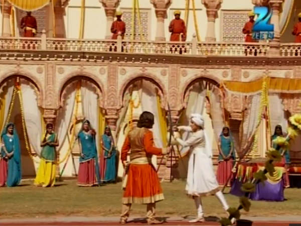 Sword Fight Between Jodha And Jalal