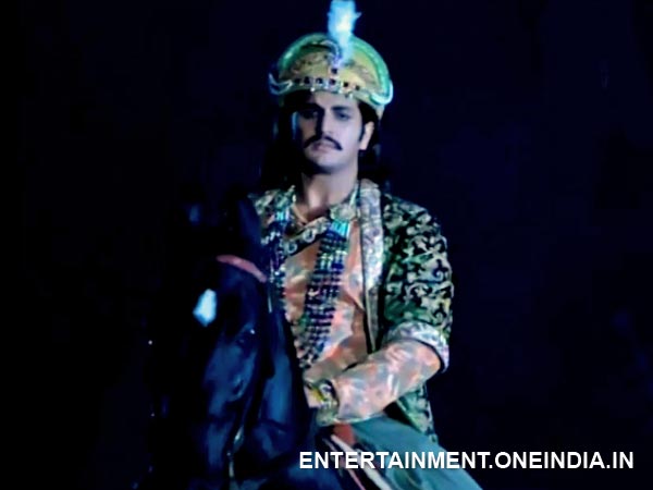 Jalal Returns To Agra