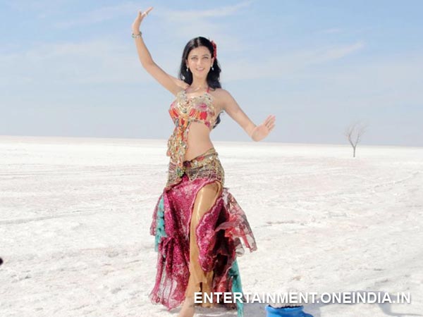 Shruti Hassan's Red Hot Dress In AOD