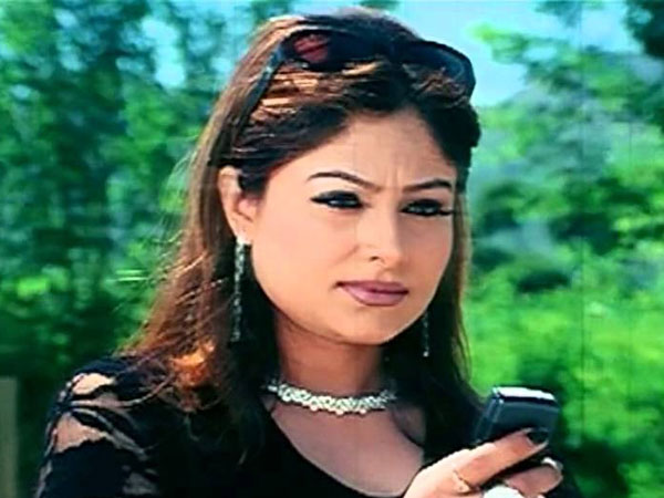 Ayesha Jhulka - Kurbaan (1991)