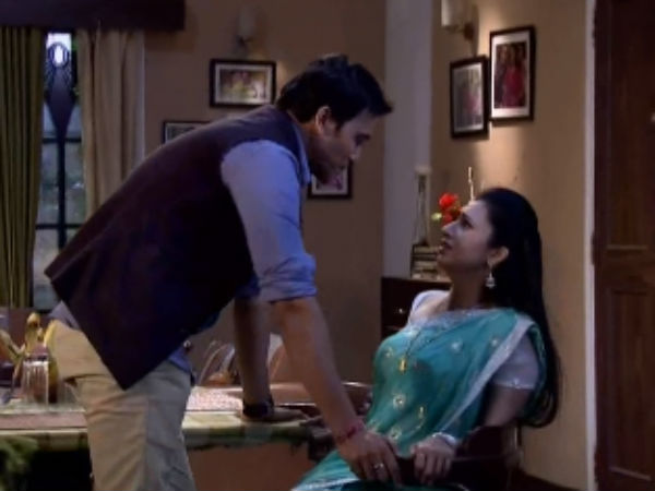 Ishita Escapes Parmit Ishita Escapes Parmit