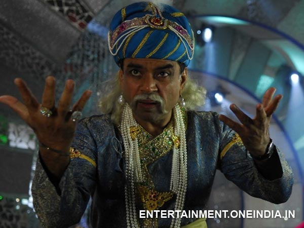 Paresh Rawal in Maan Gaye Mughal-E-Azam