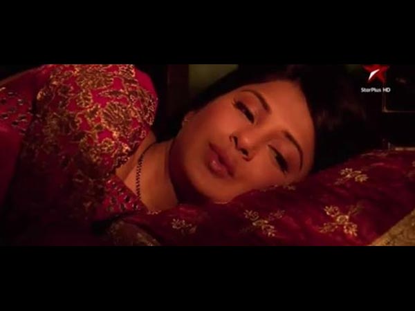 Kumud Teases Saras In Return