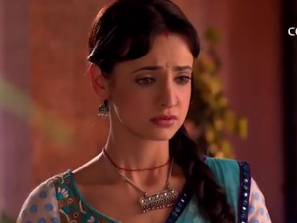 Laila Appeals To Paro's Emotions