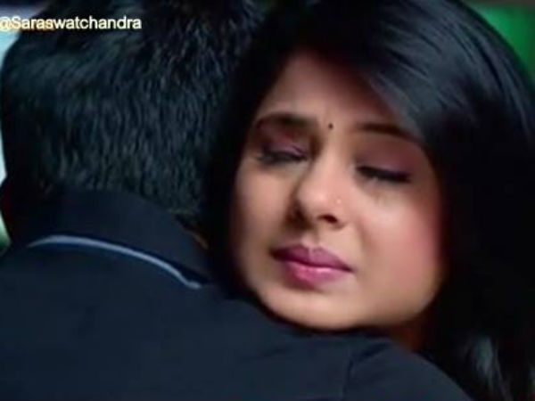 Saras-Kumud Hug