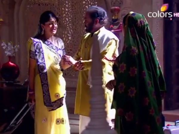 Family Goes Along Family Goes Along