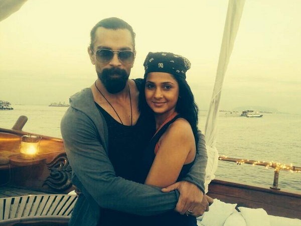 Jennifer's Surprise For Karan