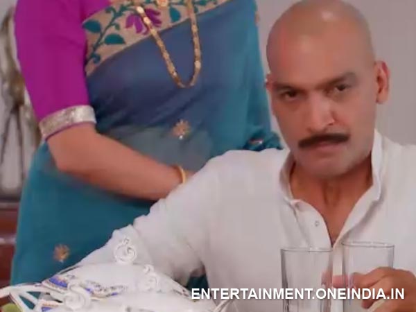 Astha Makes Niranjan's Subzi Itchy Again! Astha Makes Niranjan's Subzi Itchy Again!