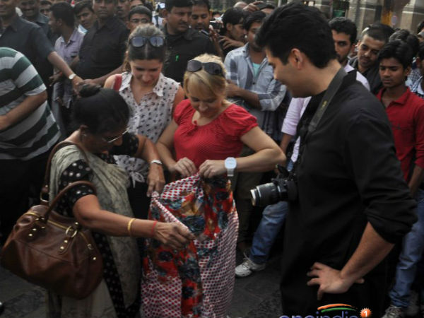 Tourist Ttrying A Saree