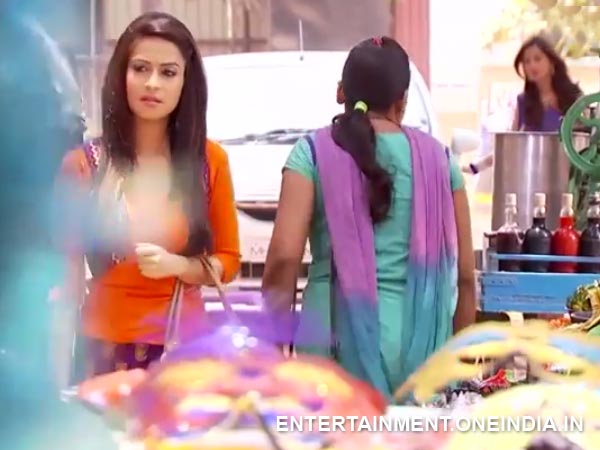 Aaliya Follows Barkat 