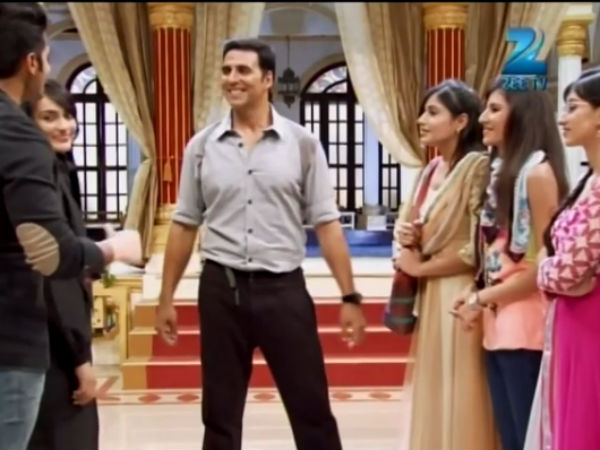 Bakshi Interacts With Ibrahim Family