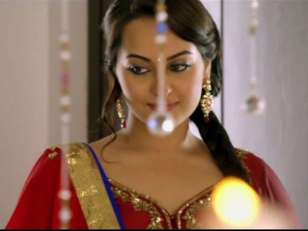 Holiday Collection In Pakistan