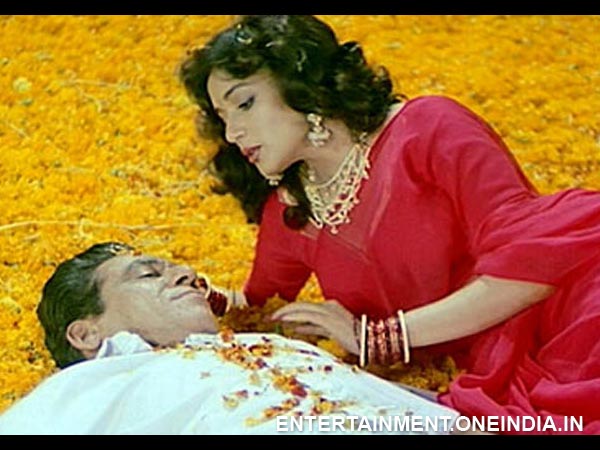 Madhuri Dixit in Dharavi