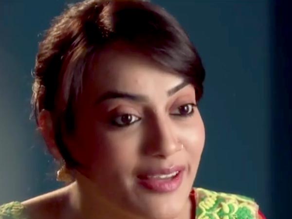 Sanam Pacifies Badi Begum 