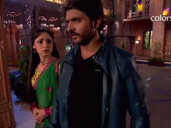 Paro Pours Heart Out, Rudra Indifferent Paro Pours Heart Out, Rudra Indifferent