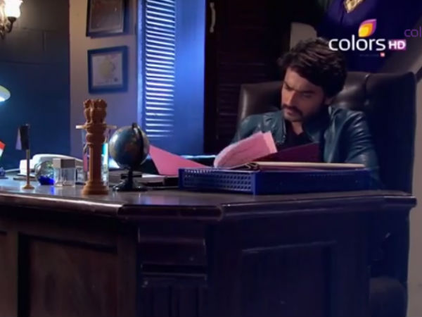 Rudra Ignores Paro's Calls Rudra Ignores Paro's Calls