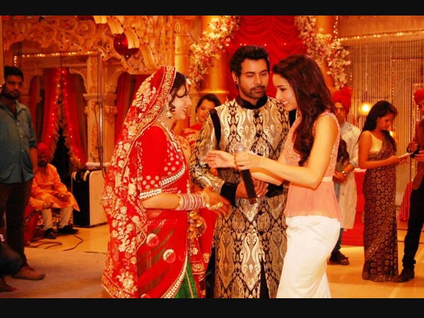 Shraddha COngratulates The Newly Weds