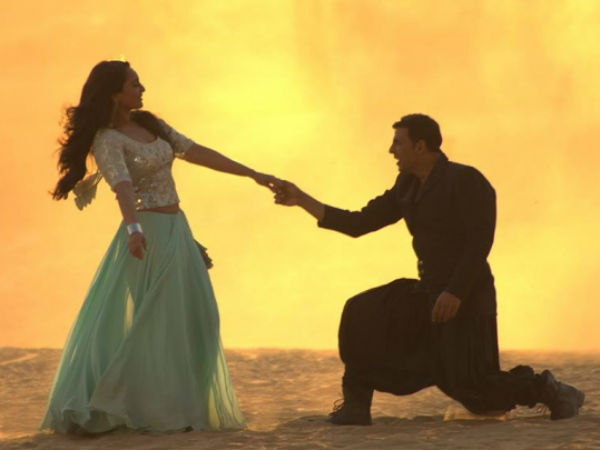 Holiday - 3rd Rs 100 Crore Movie For Akshay Kumar