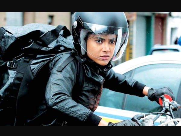 Sameera Reddy in Race 1: 