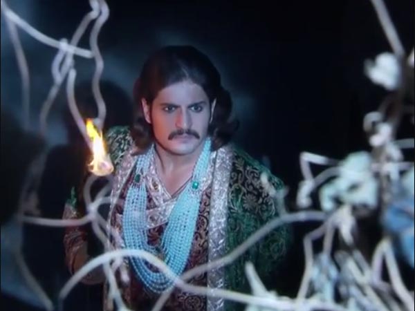 Akbar Finds Secret Prison Akbar Finds Secret Prison