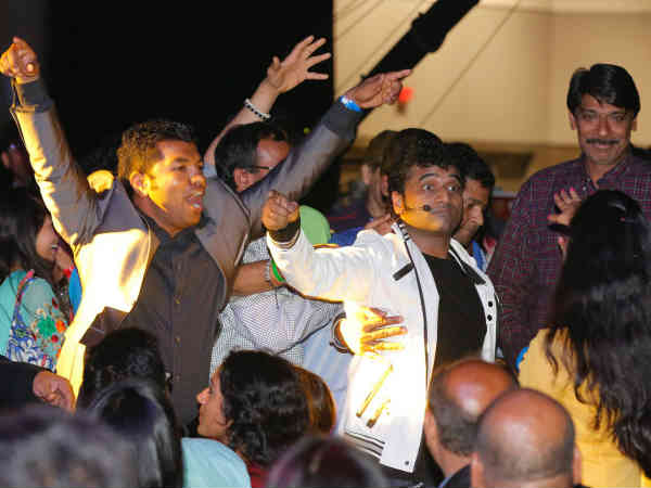 Fans Crowd At DSP's Concert