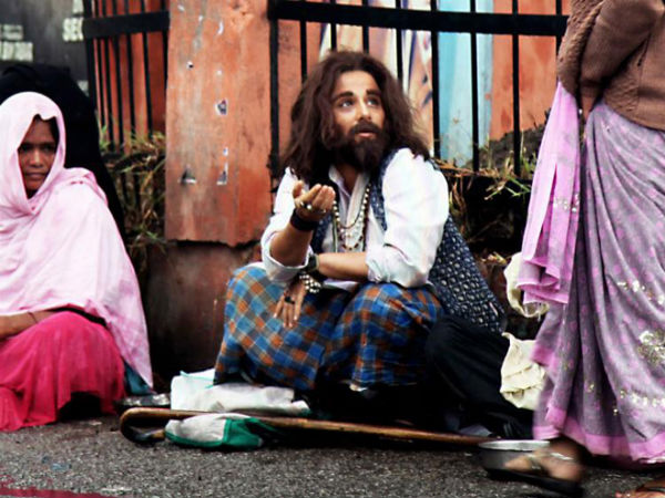 Vidya Balan As Beggar