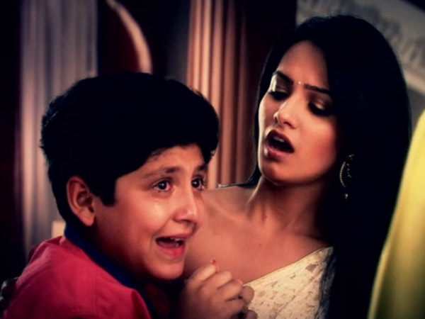 She Says The Same She Says The Same