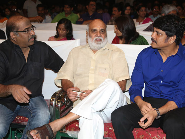 Nagarjuna-Venkat's Bonding At Manam Success Meet Nagarjuna-Venkat's Bonding At Manam Success Meet