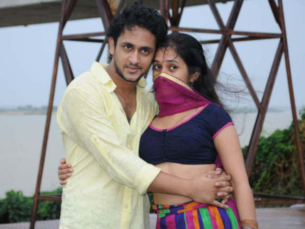 AKHIL ‏@akhilzoomin