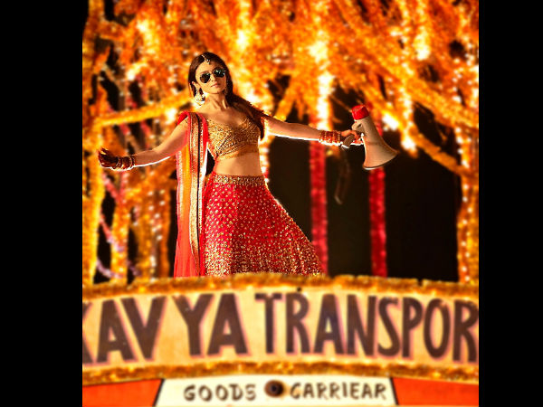 SRK's signature step is now for girls