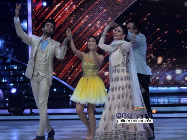 Kareena Danced On Stage