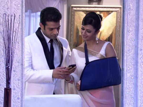 Journalists Take Interview