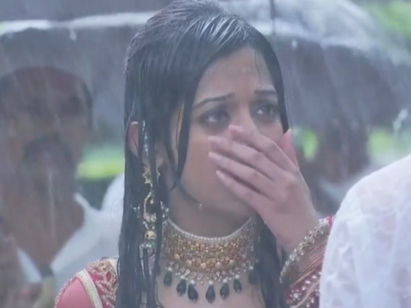 Zain Stops Aaliya Zain Stops Aaliya