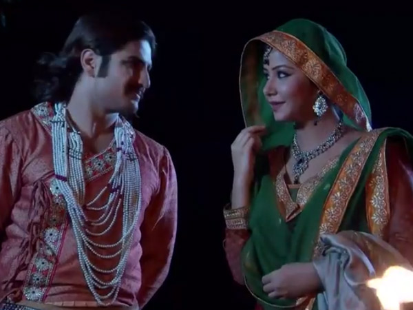 Akbar's Distractions