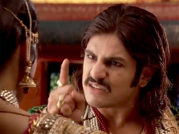 Akbar Deliberately Hurt Jodha?