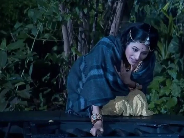 Jodha Comes Near