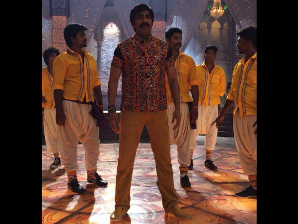 Power Team Makes Hansika Miss Her Flight