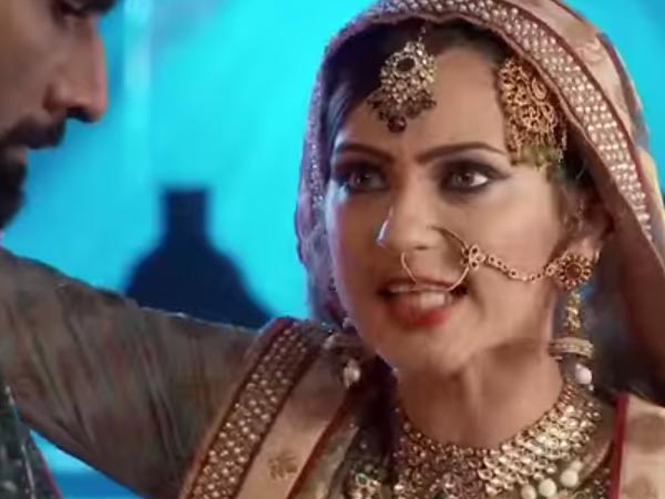 Jodha Comes To Akbar