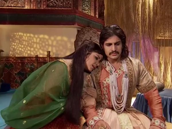 Akbar Assures Her