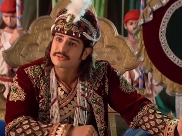 Akbar Honours Atgah Saab