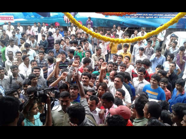 Bellary has a midnight show Bellary has a midnight show