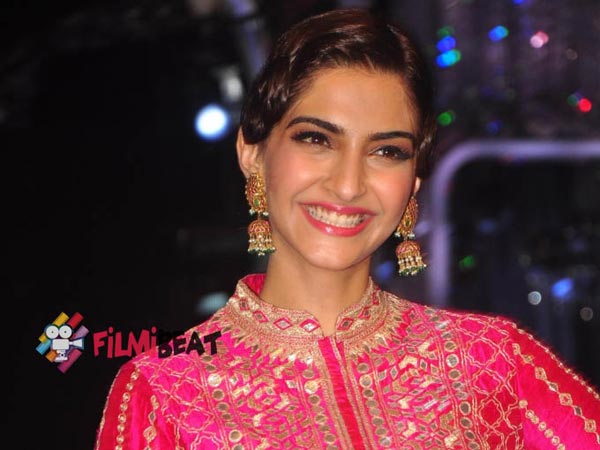 Sonam Steals Show Sonam Steals Show